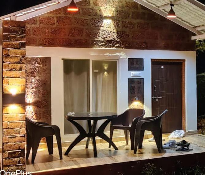 Riverstone Riverfront Stay Гокарна Номер фото