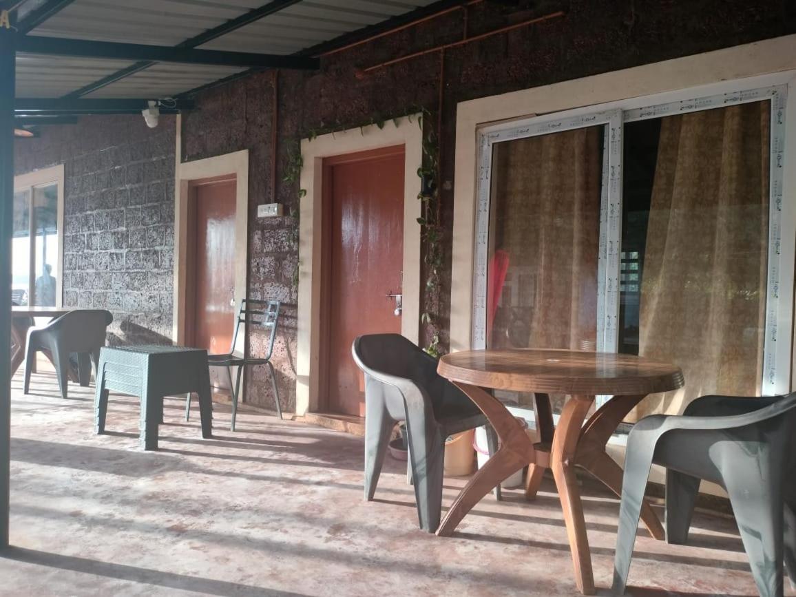 Riverstone Riverfront Stay Гокарна Номер фото